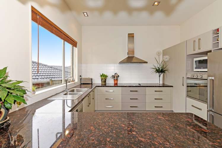 5 Caffreys Avenue Massey_9