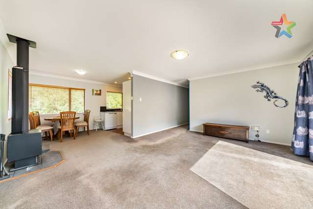 2/32 Hair Street Wainuiomata_4