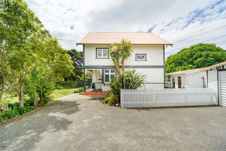 27 High Street Bulls_17