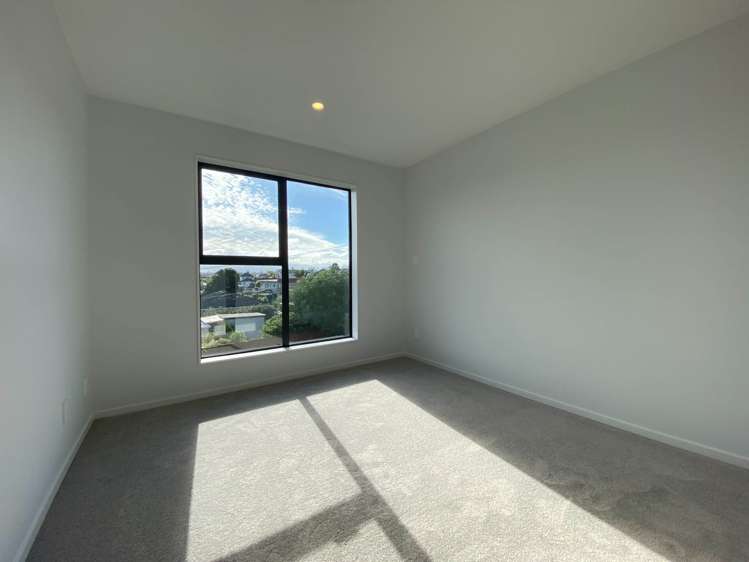 1B Letterkenny Place Blockhouse Bay_15