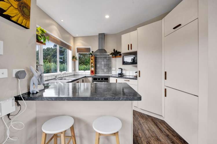 22 Halse Place Opunake_16