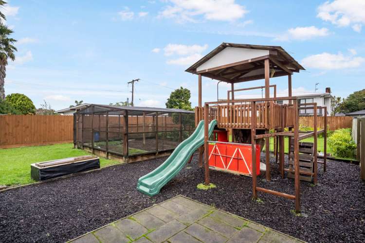 123 Vodanovich Road Te Atatu South_15