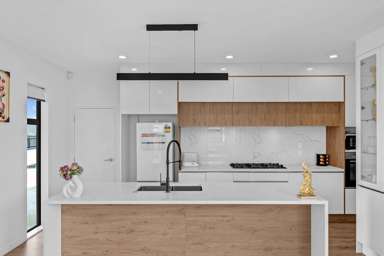 8 Bathurst Crescent_1