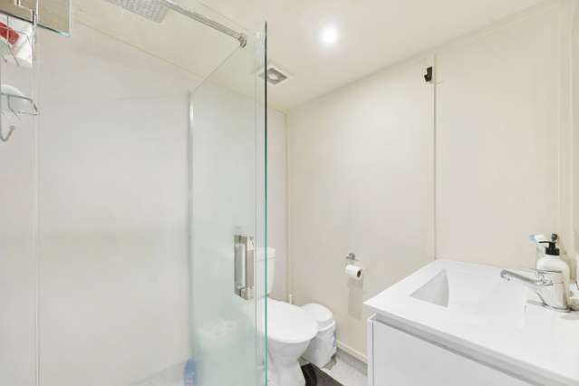 2/10 Broken Hill Road, Kenepuru Porirua_4