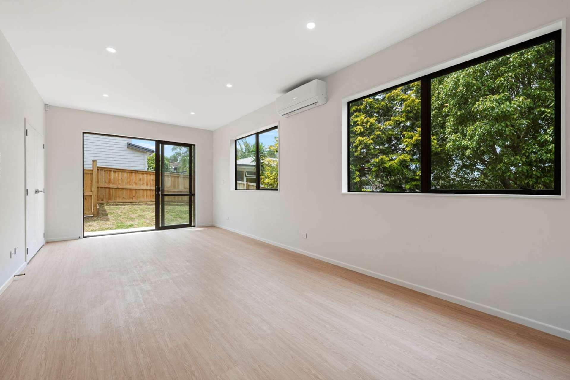 16F Sheridan Drive New Lynn_0