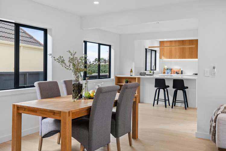 1/142 Riddell Road Glendowie_13