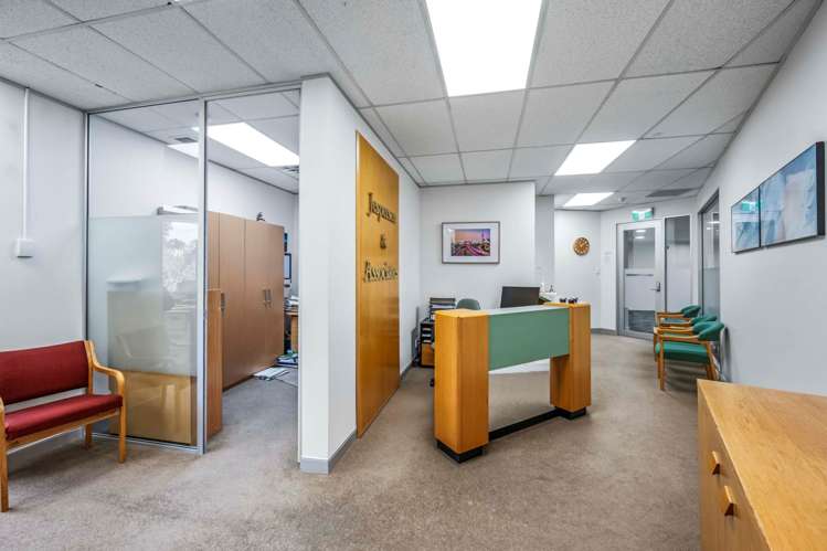 6 Alderman Drive Henderson_9