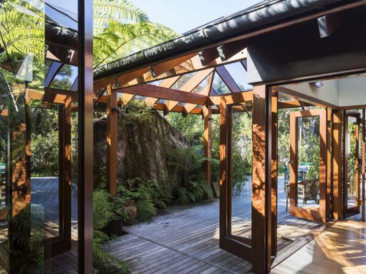 22 Whakamoenga Point Acacia Bay_5