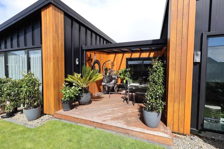 411 North Road Waikiwi_26