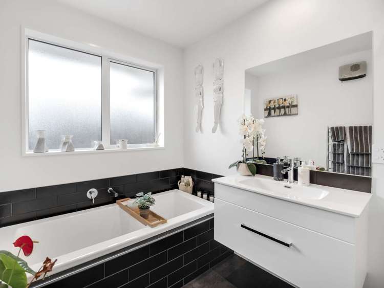 1 Jean Batten Lane Rolleston_21