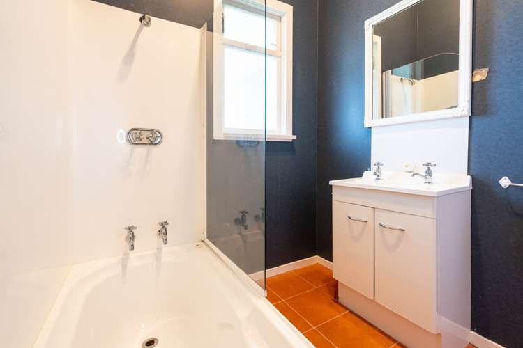 24 Dundonald Street Tainui_15