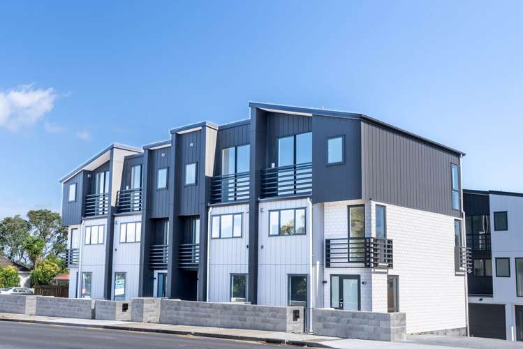 7/12 Onewa Road Northcote_2