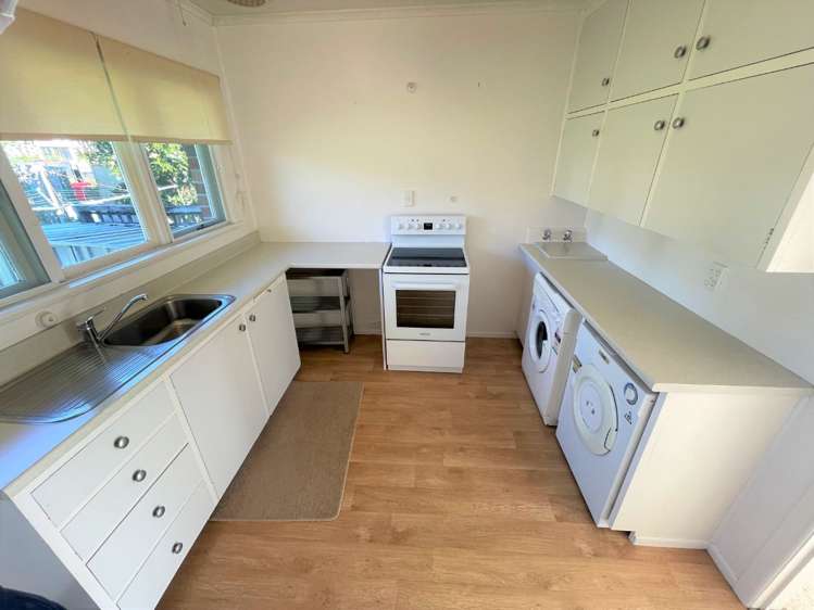 1/4a Corrella Road Belmont_6