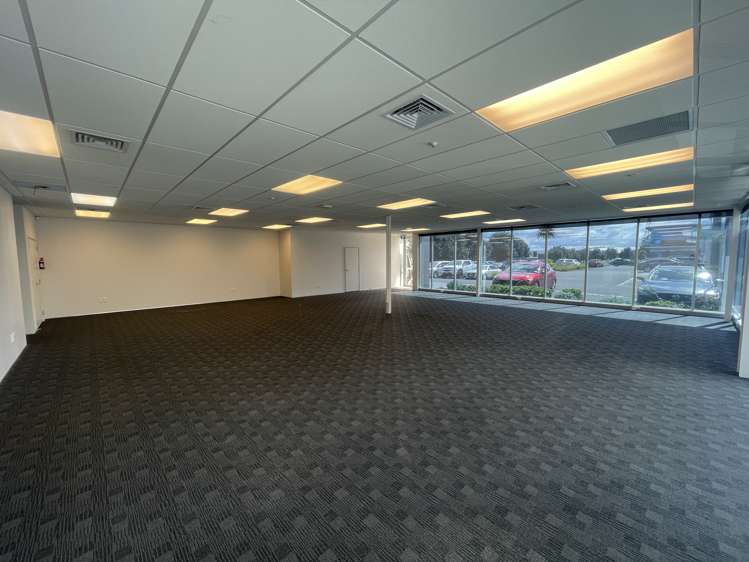 11/4 Pavilion Drive Mangere_3