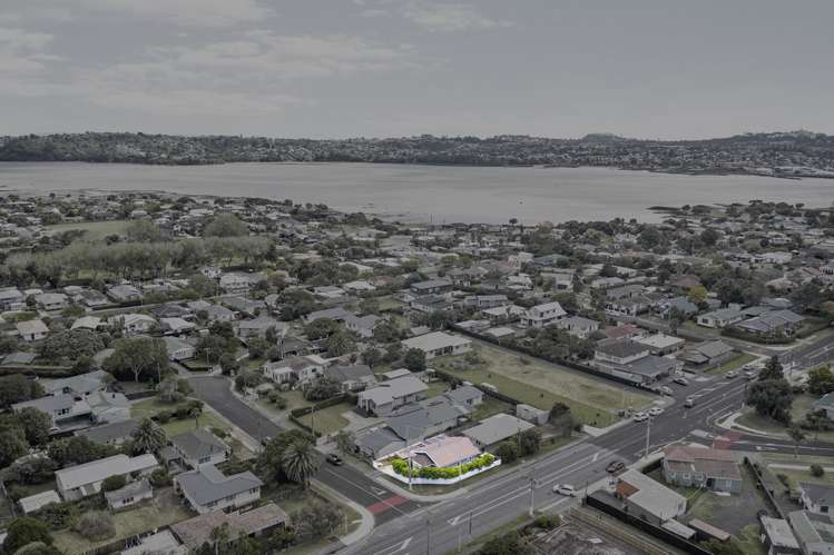 2/16 Wallace Road Mangere Bridge_17