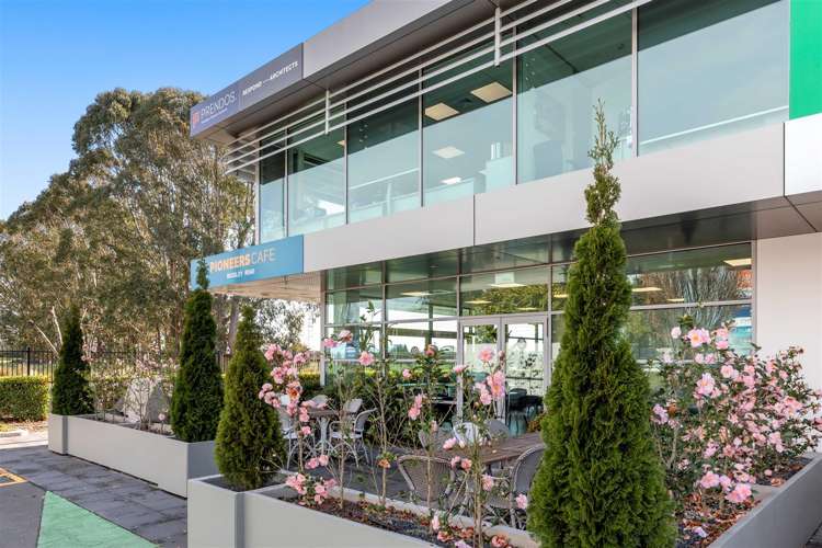 B3, 92 Russley Road Russley_1