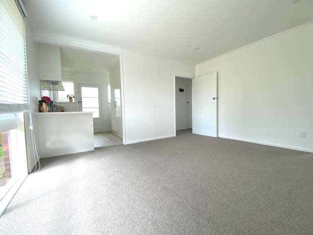 2/21 Alcock Street Mt Wellington_3