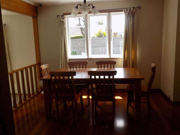 60 Te Atatu Road Te Atatu South_11