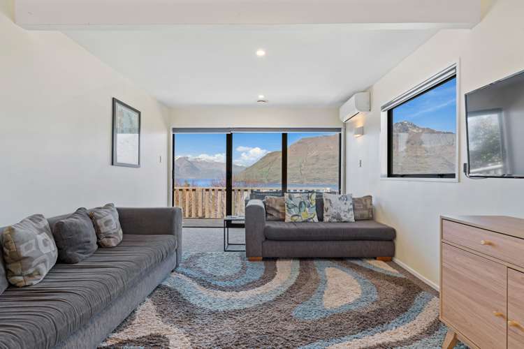 17b Cameron Place Fernhill/Sunshine Bay_7