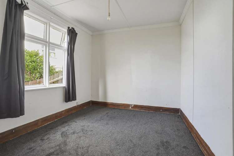 27 Sidey Street Calton Hill_13