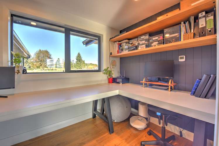 15 Cemetery Road Kuri Bush_16