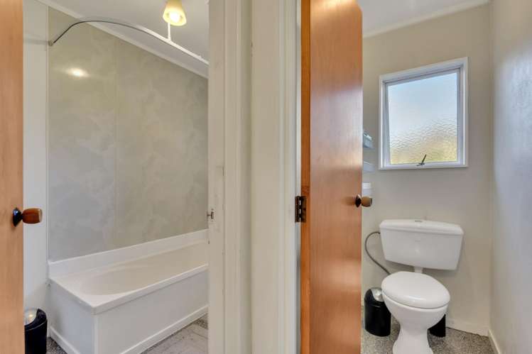 3-12 Vosper Street Toi Toi_12