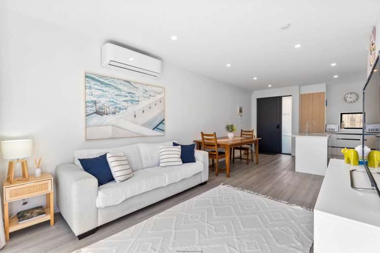 14 Dorothy Thorpe Way_2