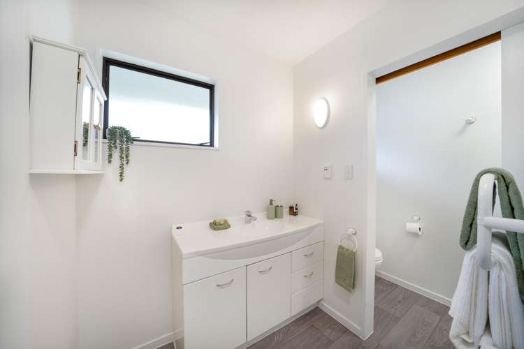 133 Helston Road Paparangi_9