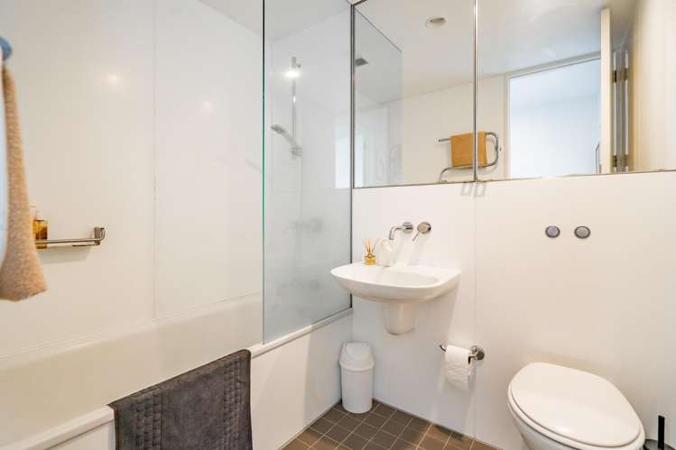 16d Fisher-Point Drive Auckland Central_21