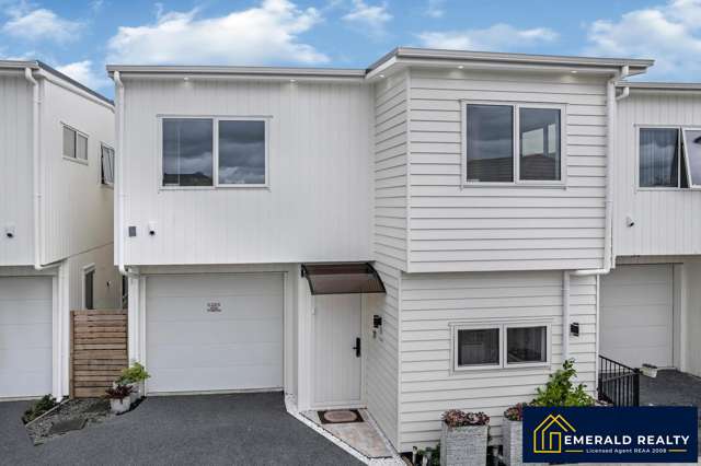 MODERN LUXURY MEETS FAMILY COMFORT - 5 BEDROOMS