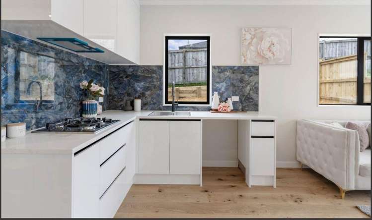 83 Gateway Park Drive, 1765_10