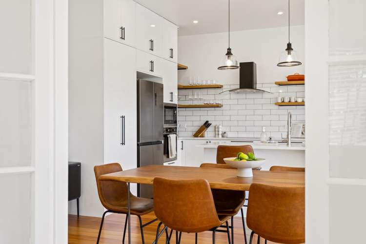 83 Golf Road New Lynn_7