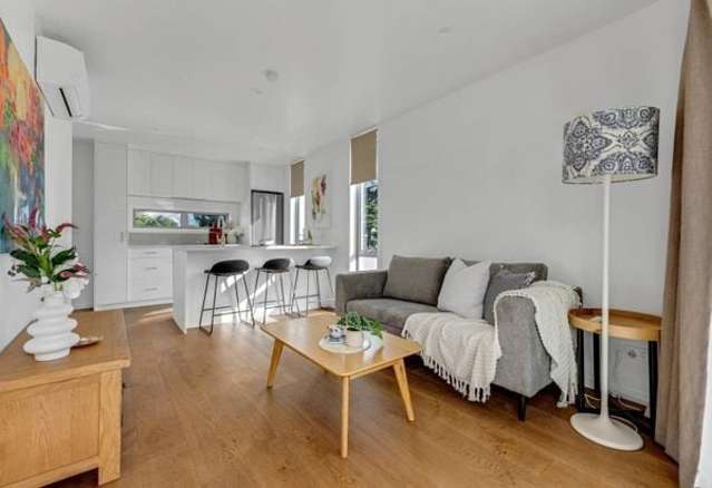 61 Helen Jenepher Lane Mount Wellington_3