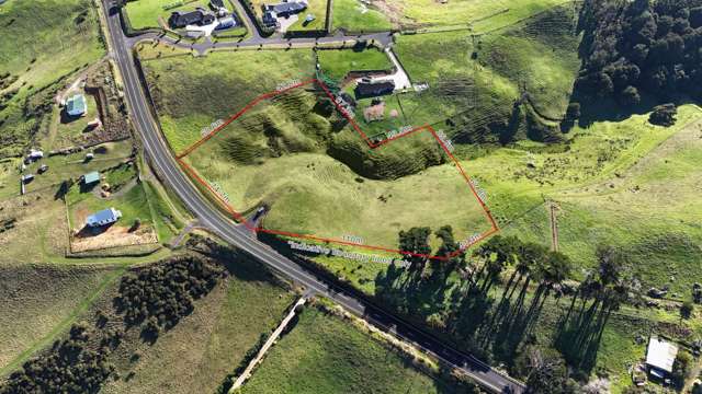 Elevated Coastal Canvas – 1.65ha on the Awhitu...