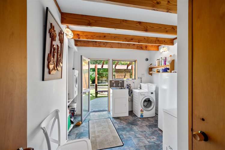 85 Bishop Road Parapara_18