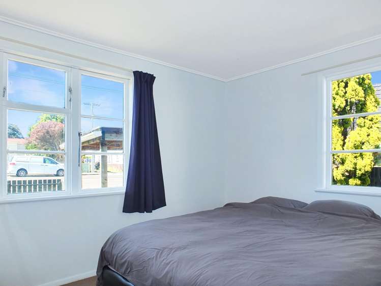 8 Johnston Street Foxton_11