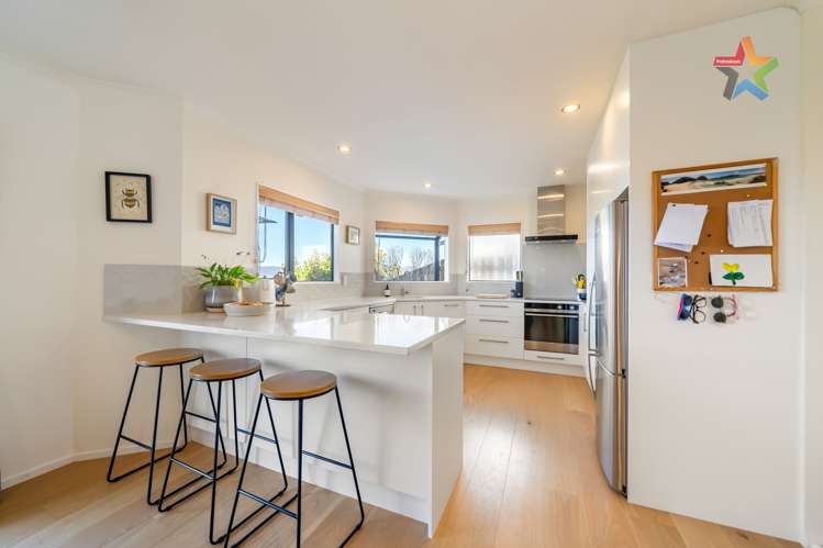 87 Cypress Drive Maungaraki_2