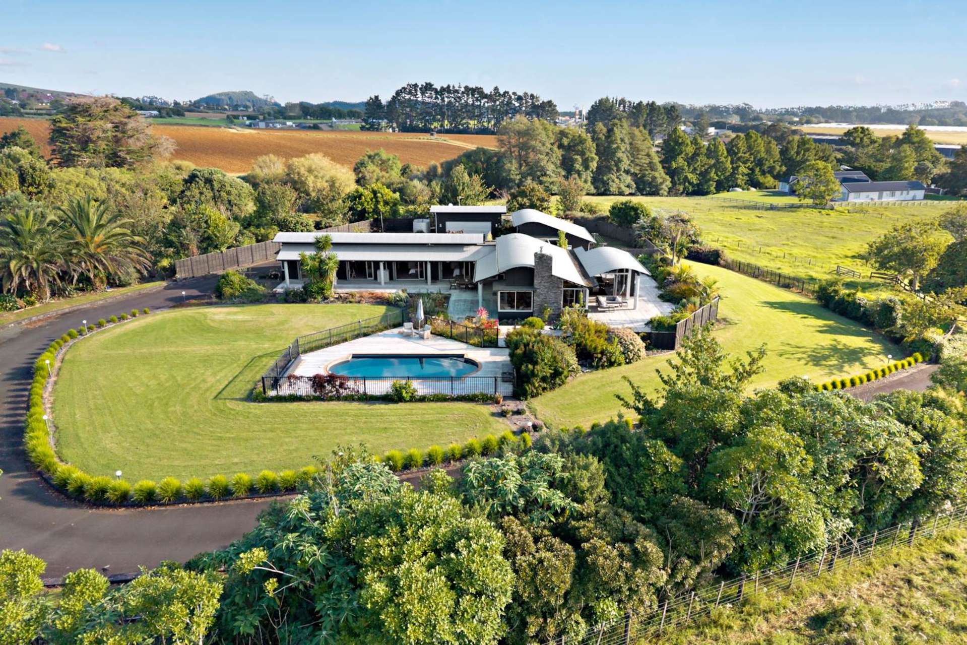 1963 Great South Road Bombay_0