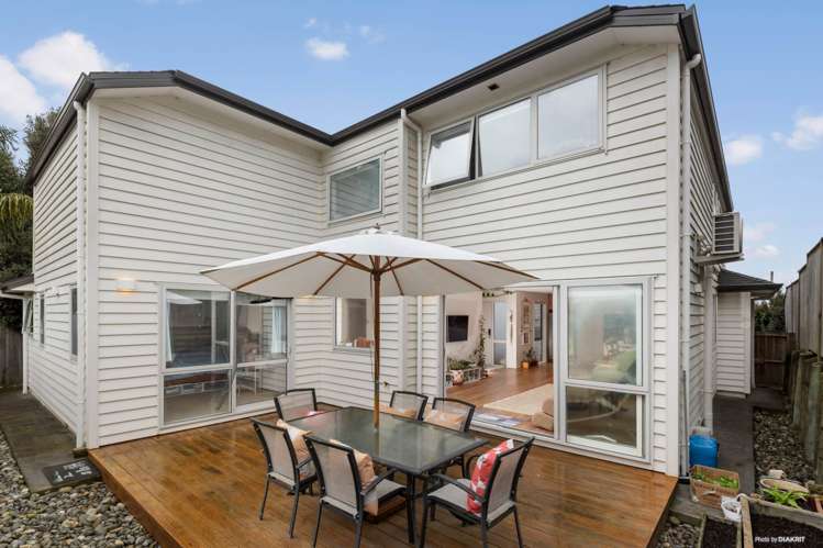 14B Coniston Avenue Te Atatu South_14
