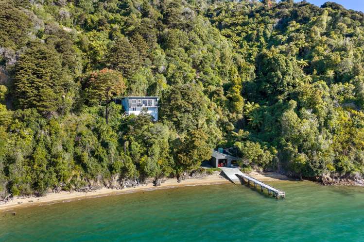 2717 Queen Charlotte Drive Queen Charlotte Sound_0