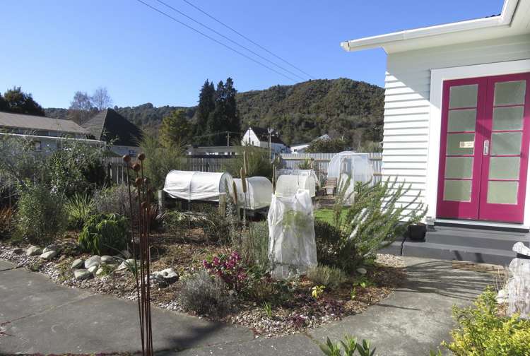 49 Shiel Street Reefton_20