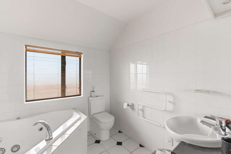 3B/25 Maclean Street Paraparaumu Beach_16