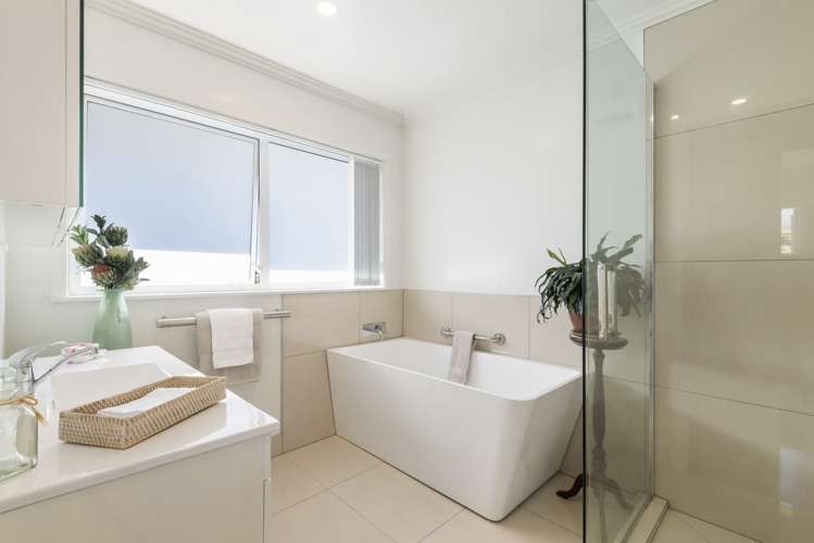 18 Martin Crescent Northcote_9