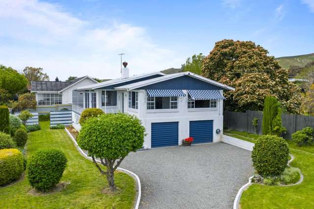 Large section, Large home