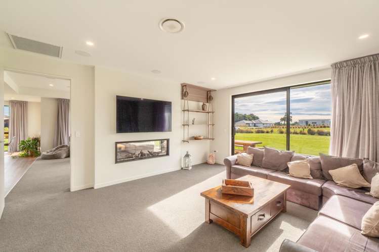 111 Blairlogie Close Otatara_10