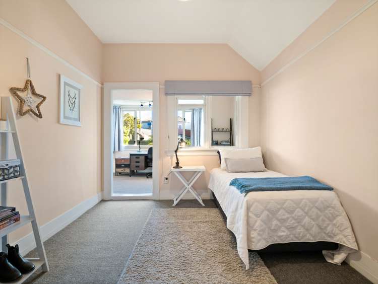 70 Easther Crescent Kew_16