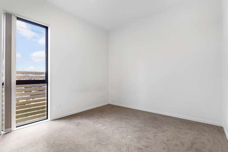 18 Puwha Street Massey_10