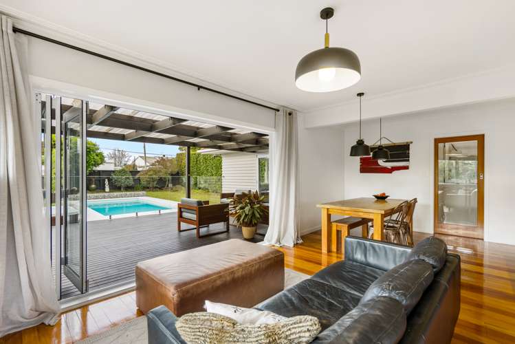 6 Helga Crescent Te Atatu Peninsula_12