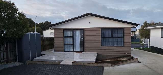 Modern 2-Bedroom Home in Papakura