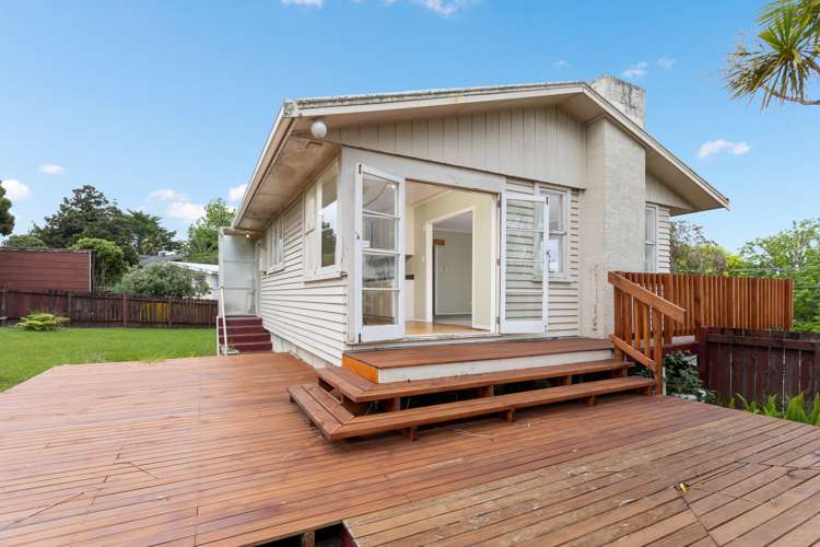 126 Vodanovich Road Te Atatu South_4